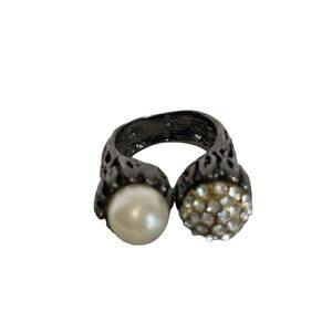 AMRITA SINGH Pearl and Pearl Ring Size 7
